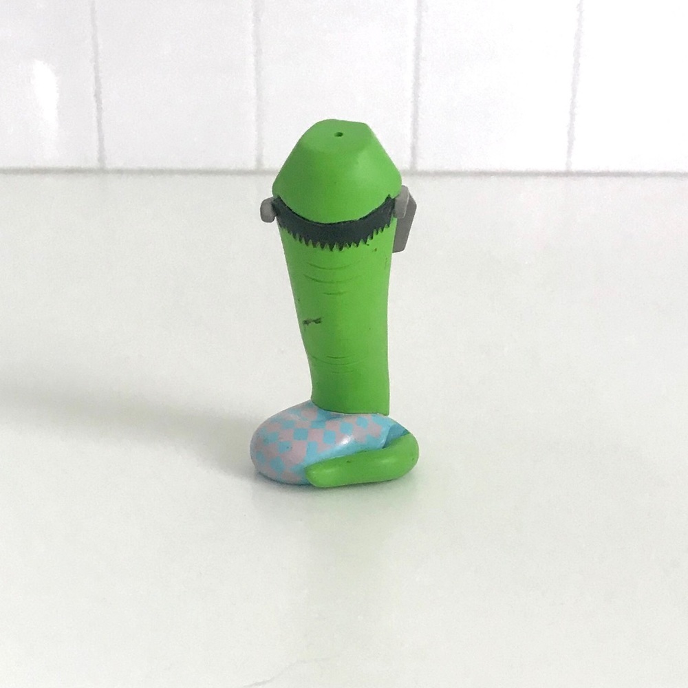 Kidrobot Kozik bookworm nerd vinyl figure decor - Picture 2 of 4
